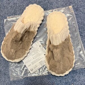 Women's Plush Slippers in Cream and Tan
